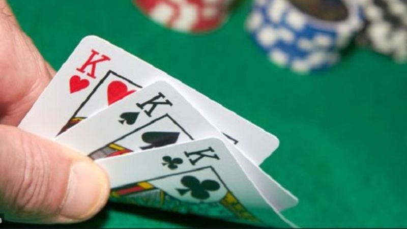 Ba Lá Bài, Một Ván Đấu, Ai Sẽ Là Người May Mắn Nhất?